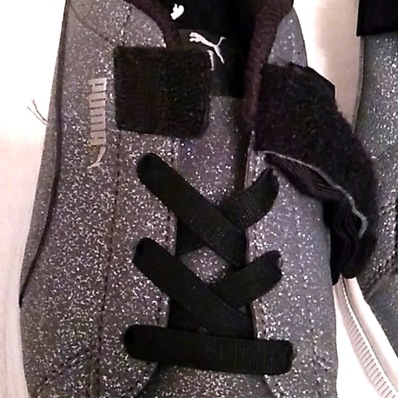 PUMA| GIRLS SHINY SHOES - Picture 3 of 6